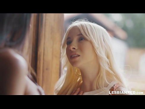 ❤️ Дівчина приходить додому через кілька місяців і в кінцевому підсумку їсть кицьку своєї мачухи ❤️ Анальне відео на uk.mumsp.ru ❌️❤